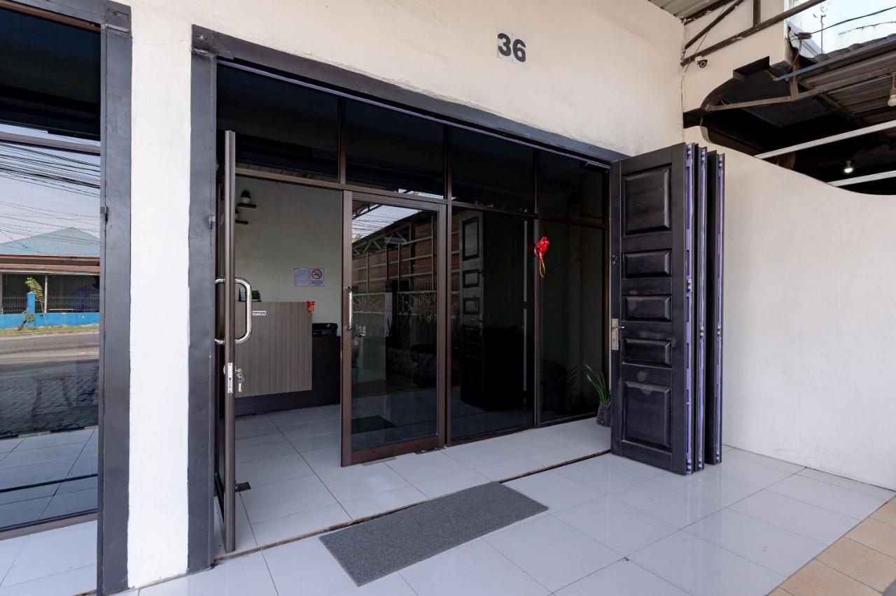 Hotel Reddoorz @ Simpang Pemda Medan Exterior foto