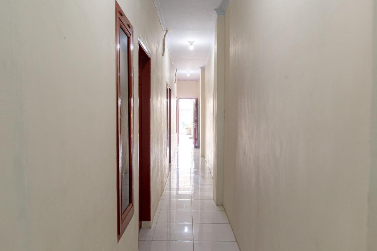 Hotel Reddoorz @ Simpang Pemda Medan Exterior foto